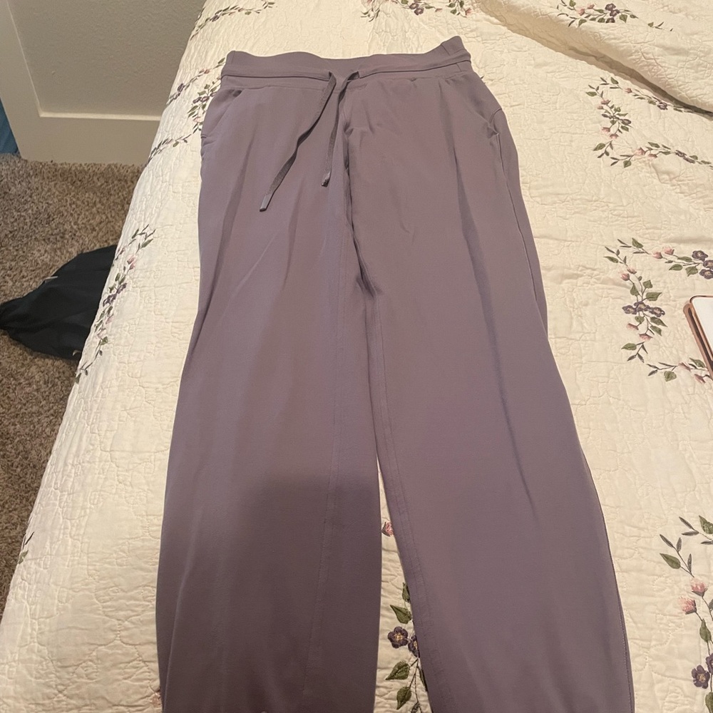Lululemon ready to rulu joggers